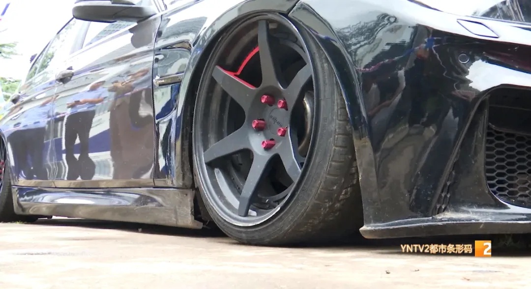 国产三系宝马改成这样……飙车炸街!昆明警方查扣158辆涉嫌违法车辆! 国产三系宝马改成这样……飙车炸街!昆明警方查扣158辆涉嫌违法车辆!