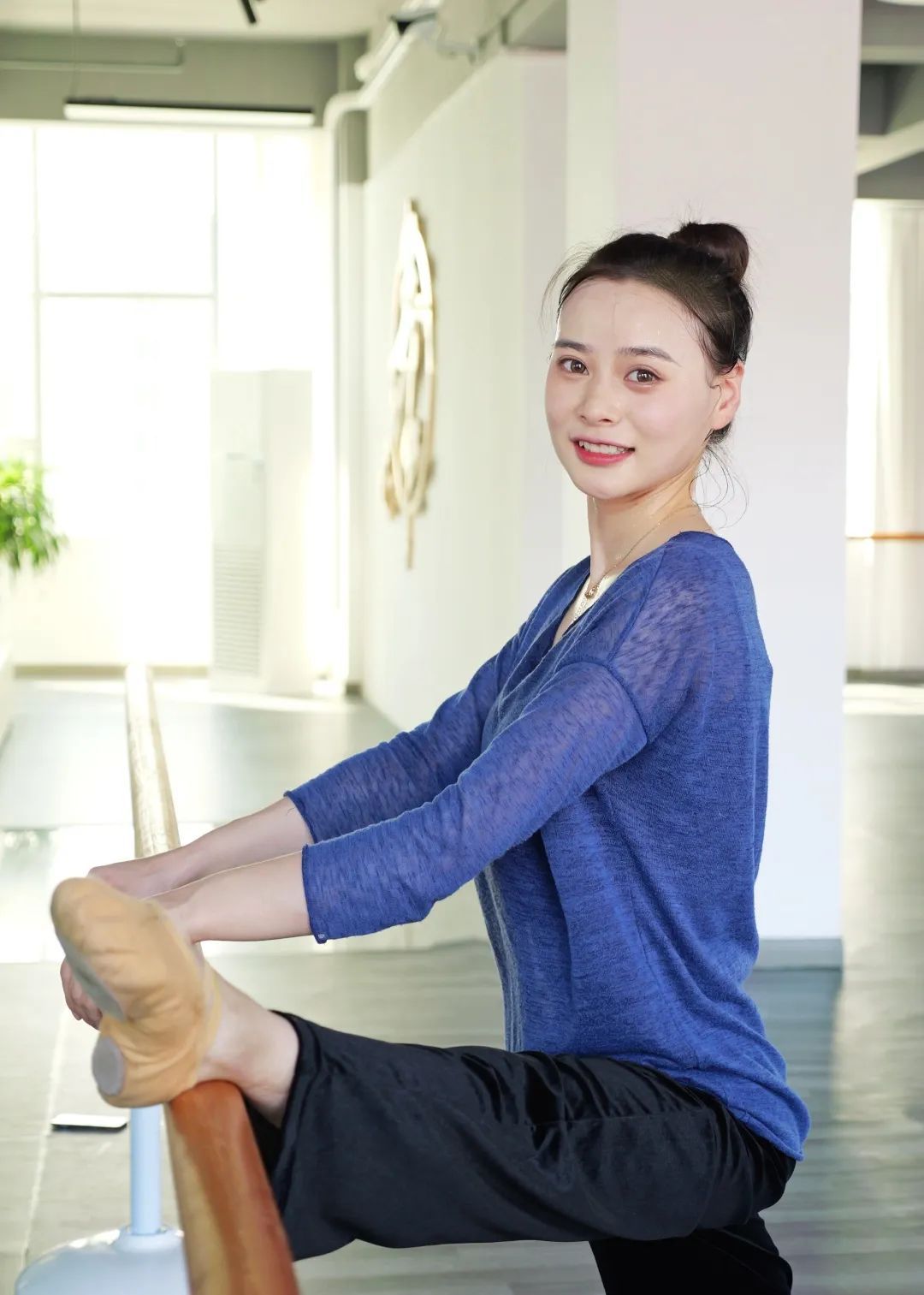 “00后”萌妹子爱上开火车！