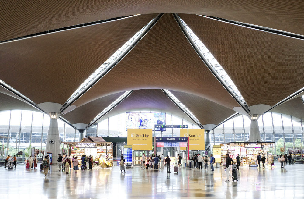 吉隆坡机场甲硫醇泄漏致39人不适 未影响旅客 吉隆坡机场甲硫醇泄漏致39人不适 未影响旅客