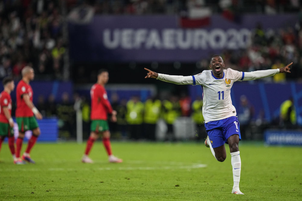 足球丨欧锦赛淘汰赛:法国队胜葡萄牙队 晋级四强 足球丨欧锦赛淘汰赛:法国队胜葡萄牙队 晋级四强