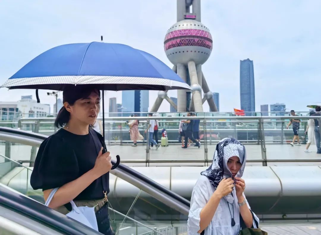 上海今天直逼39℃！入伏有消息了？这些室内场所“火辣辣”，市民直呼吃不消