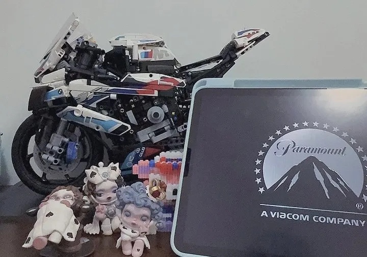 人生第一笔工资怎么花？她给父母分别分红6666元