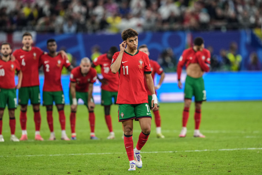 足球丨欧锦赛淘汰赛:法国队胜葡萄牙队 晋级四强 足球丨欧锦赛淘汰赛:法国队胜葡萄牙队 晋级四强