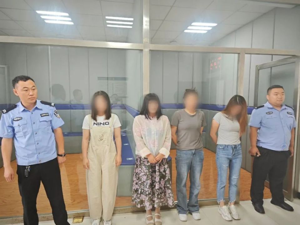 这6名“网红”因低俗、谩骂、污言秽语等，被山西警方行政处罚