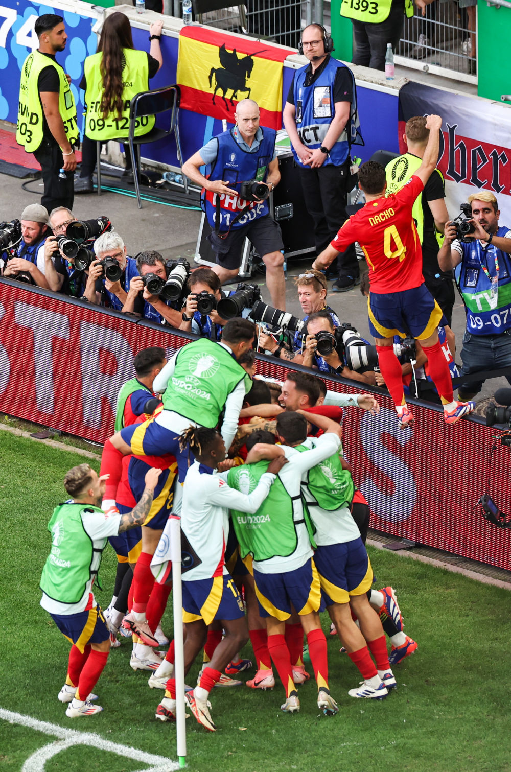 欧锦赛 | 西班牙信心爆棚 德国痛彻心扉