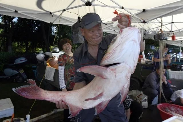 卖疯了！近4000斤2小时卖光！杭州人最爱的这一口，今年没涨价