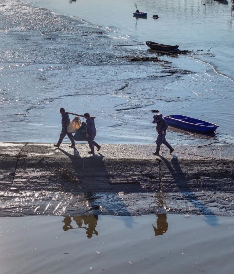 一大早卖完!杭州人馋的那一口鲜回归!老板:电话都被打爆了…… 一大早卖完!杭州人馋的那一口鲜回归!老板:电话都被打爆了……