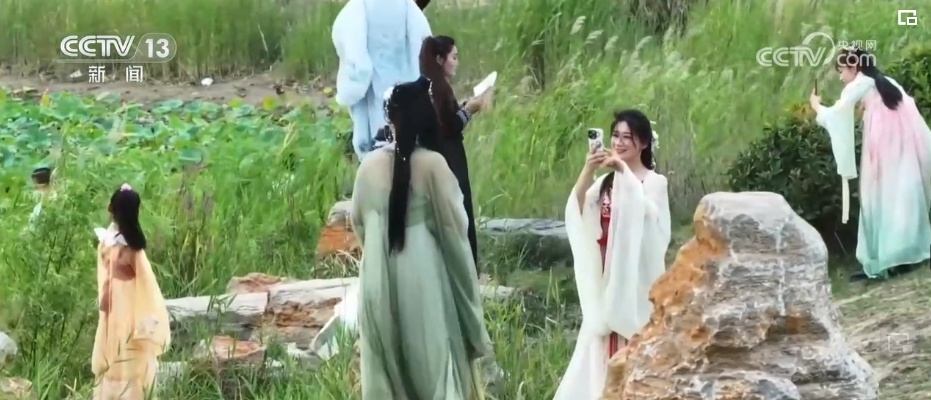 氛围感“拉满”、花样“上新”……夏日文旅“燃”动 释放消费新潜力