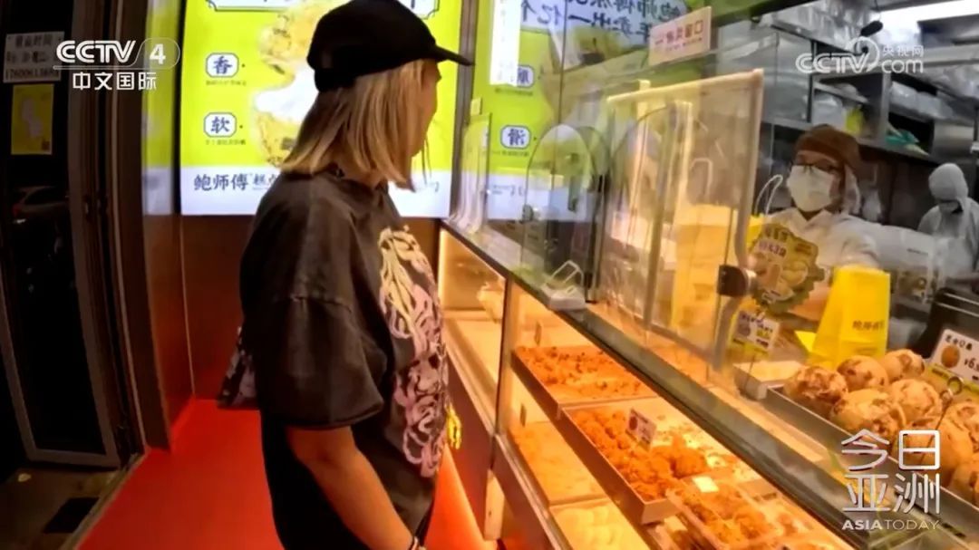 好City啊!英国游客:真实的中国让人出乎意料 好City啊!英国游客:真实的中国让人出乎意料