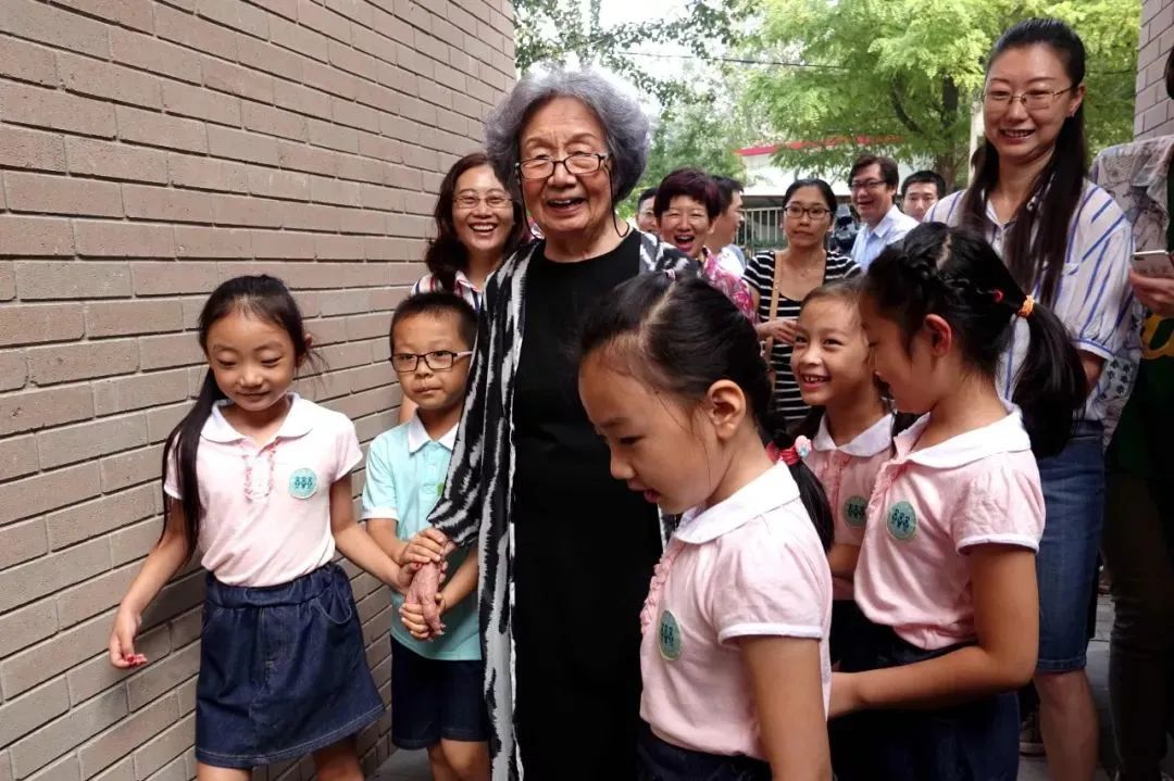 “诗词的女儿”与“敦煌女儿”，生日快乐！