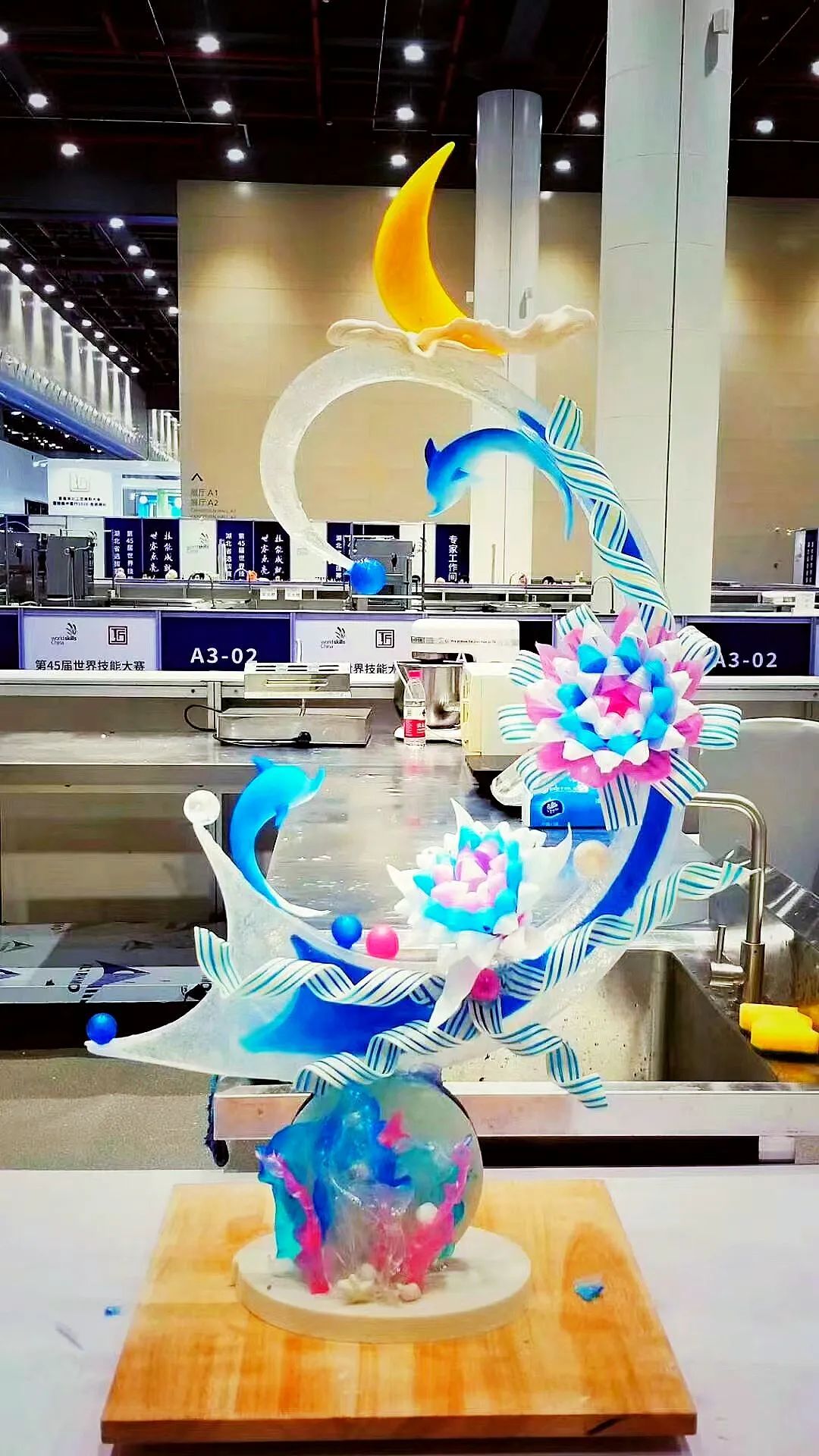 武汉“00后”专科生，当上高校教师！