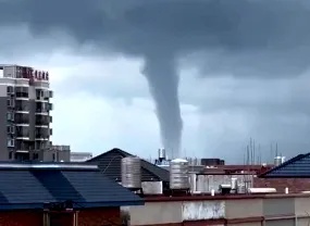 突发！漳州出现龙卷风！