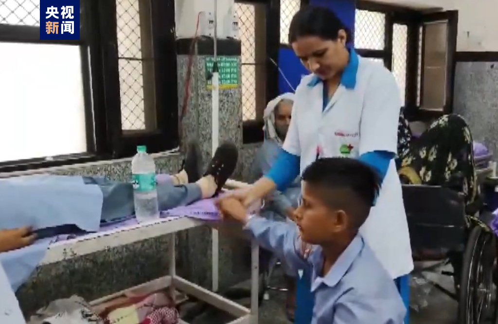 印度哈里亚纳邦发生交通事故 超40名学生受伤 印度哈里亚纳邦发生交通事故 超40名学生受伤