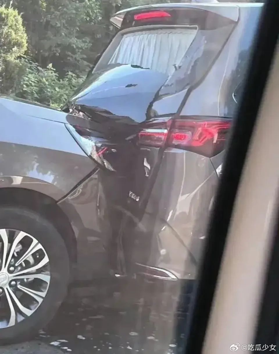 知名男星突发车祸！最新回应：系恶意追尾，已报警！