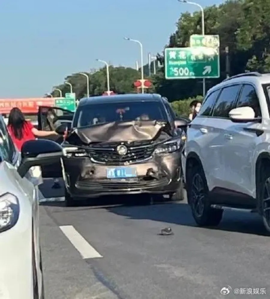 知名男星突发车祸！最新回应：系恶意追尾，已报警！