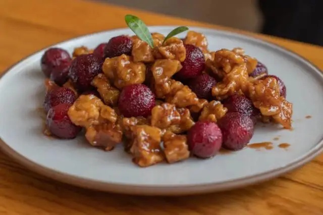 水果做菜是“黑暗料理”？不！那是因为你没来云南