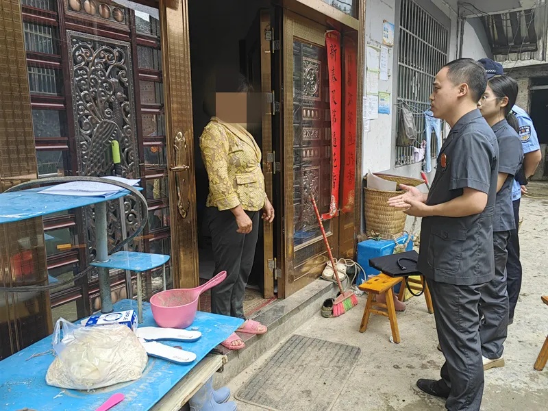 捡到别人手机拒1000元感谢费,要价5000元才还!法院判了→ 捡到别人手机拒1000元感谢费,要价5000元才还!法院判了→