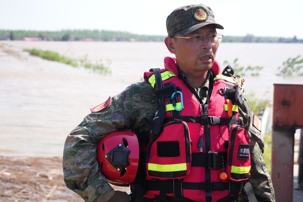 九八抗洪老兵再战洞庭湖 九八抗洪老兵再战洞庭湖