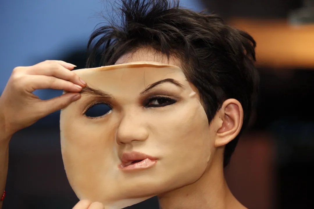 “易容”换脸作案？这种“人脸”要当心→