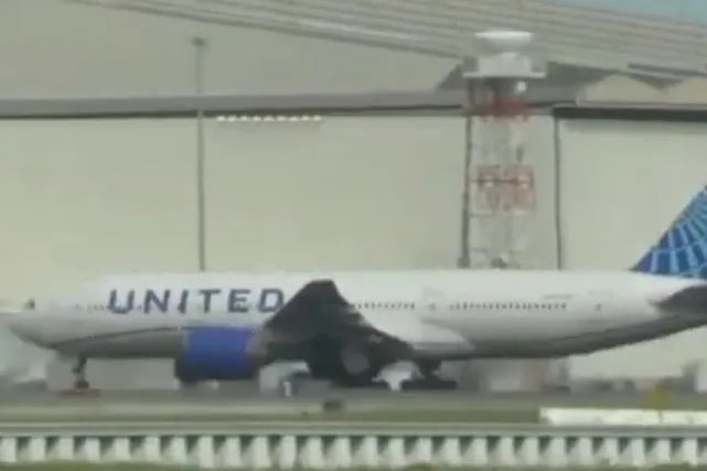 突发！美国一载181人航班起飞时轮胎脱落