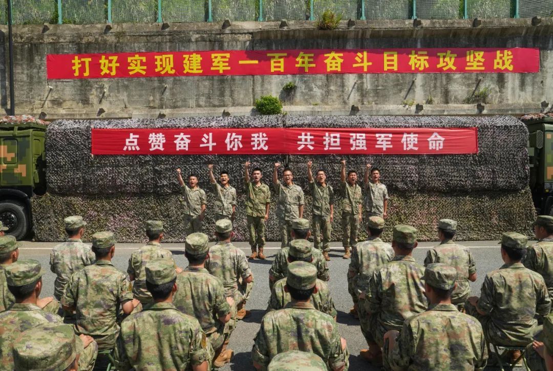 新兵下连，直奔海训场！