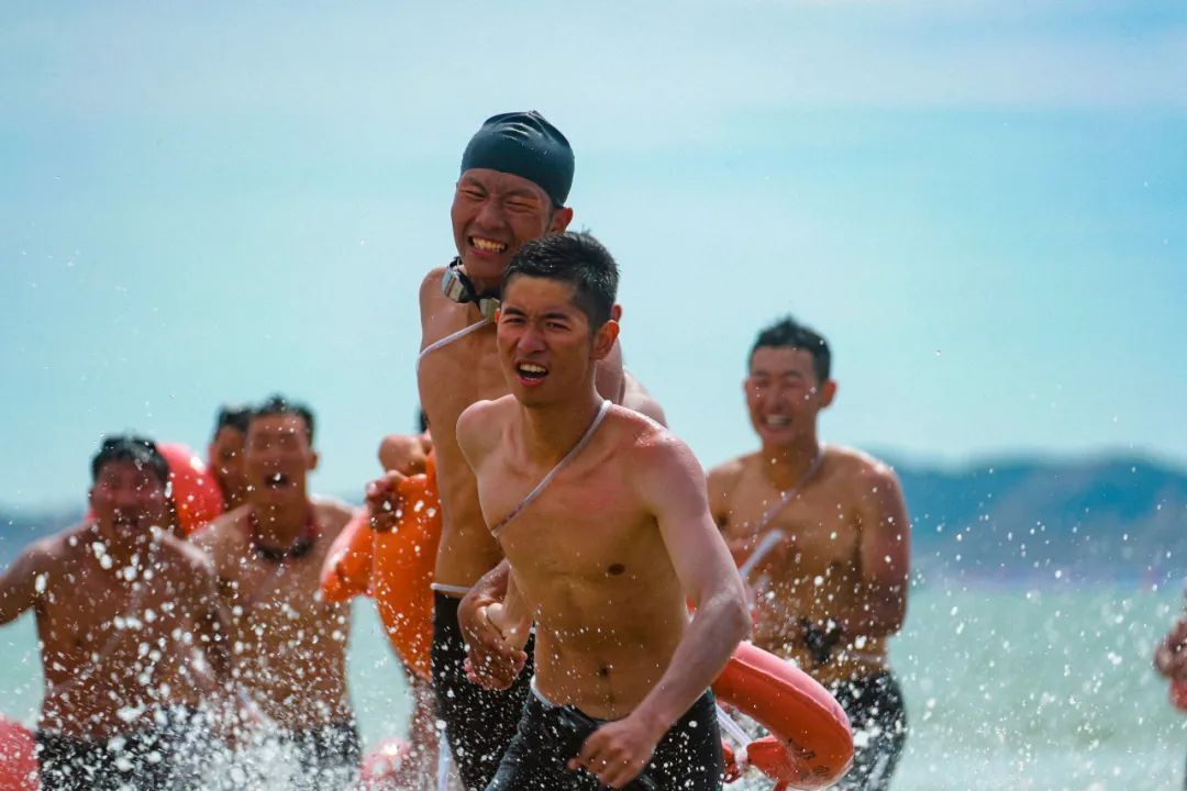 新兵下连，直奔海训场！