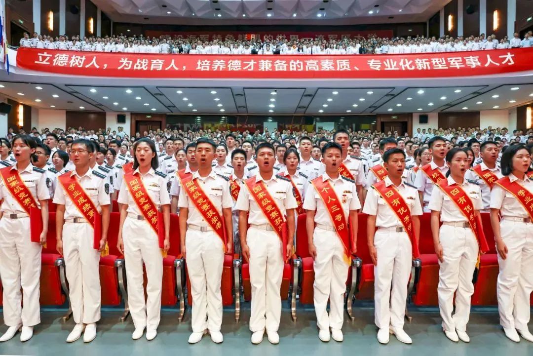 当祖国需要的时候，挺起胸膛站排头