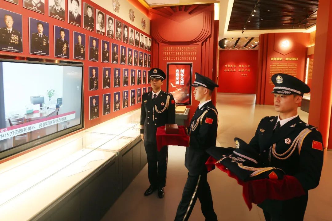 致敬025881！英雄民警邱建军警号封存