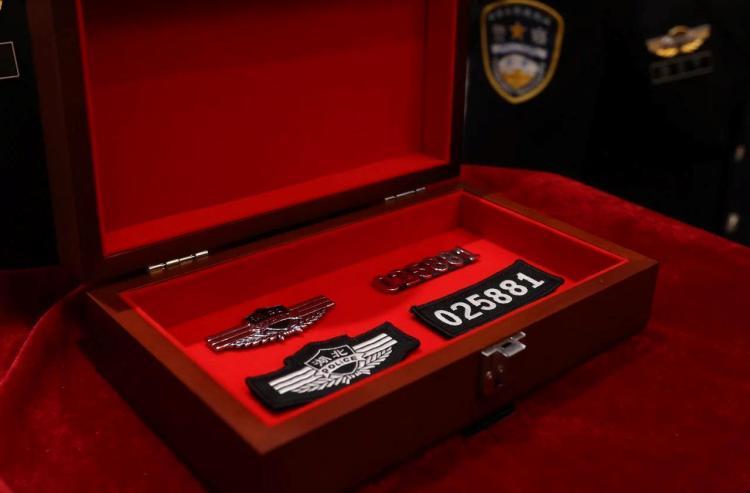 “敬礼!警号025881封存”,武汉公安封存英雄民警邱建军警号 “敬礼!警号025881封存”,武汉公安封存英雄民警邱建军警号