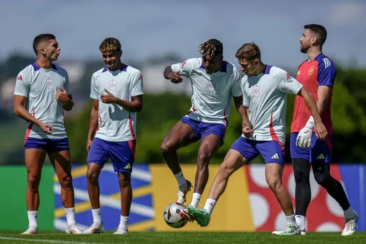 进攻之王遇防守之王，今夜又能看“小孩哥”了