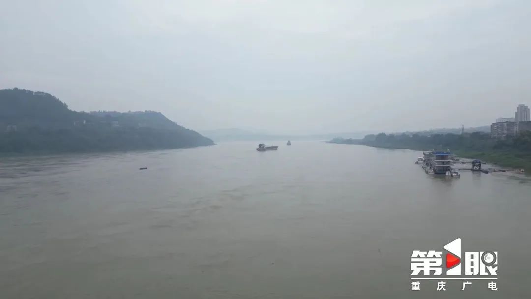 今年嘉陵江首轮洪峰已抵达重庆中心城区