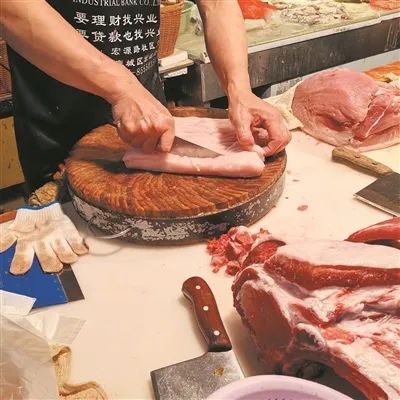 肥肉销售突然爆火，甚至还要预订！