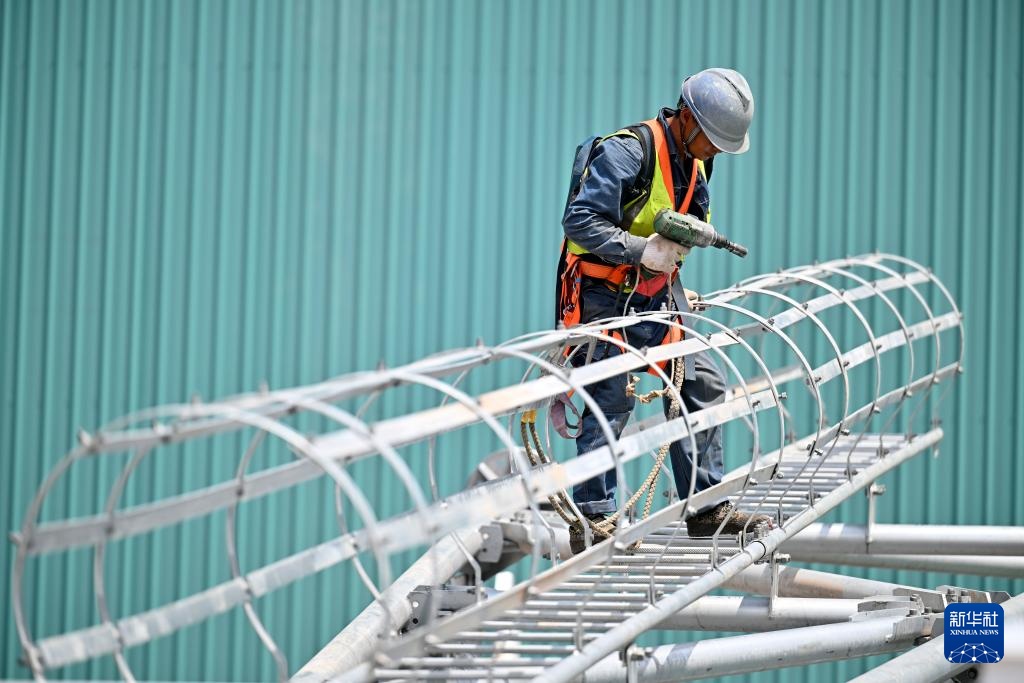 “宁电入湘” 架起空中电力绿色“高速路”