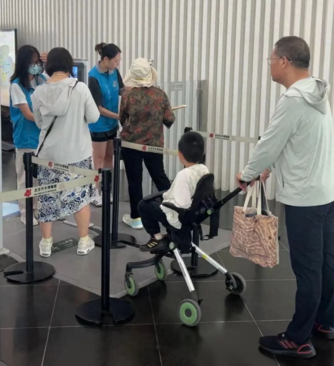 全面取消预约后，首个暑期旅游高峰如何？