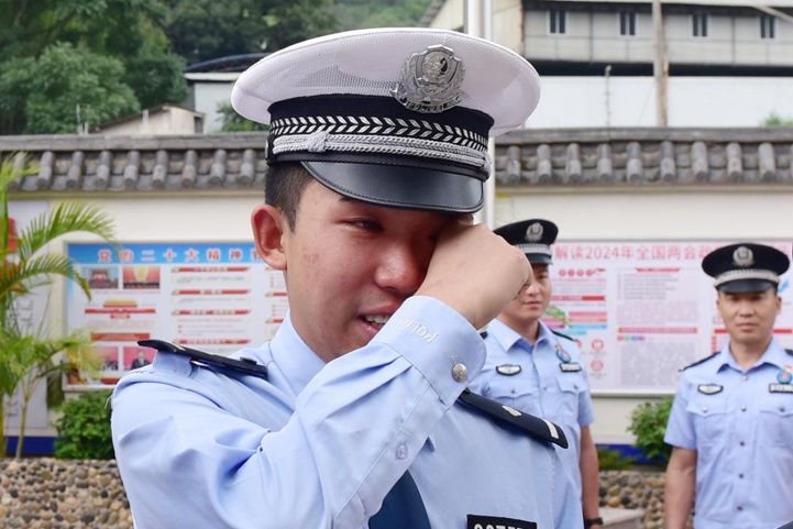 “爸，咱俩这回一定说话算话……”