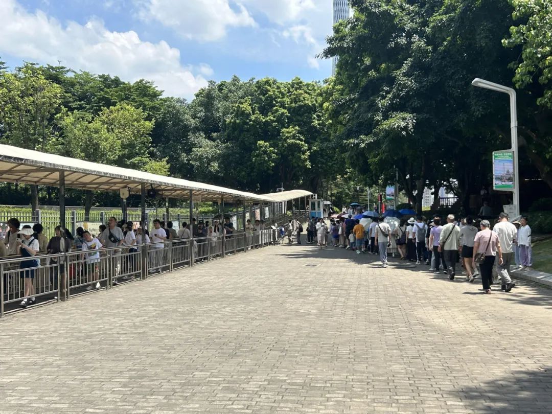 广州不再统一要求景区实名预约,记者走访→ 广州不再统一要求景区实名预约,记者走访→