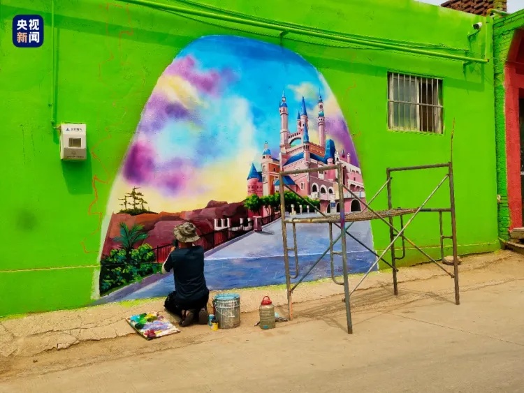 24岁当上村长!这位河南姑娘“在做一件很酷的事” 24岁当上村长!这位河南姑娘“在做一件很酷的事”