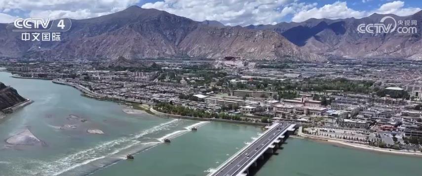 西藏进一步完善“五城三小时”经济圈 群众幸福感全面升级 西藏进一步完善“五城三小时”经济圈 群众幸福感全面升级