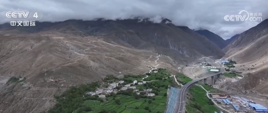 西藏进一步完善“五城三小时”经济圈 群众幸福感全面升级 西藏进一步完善“五城三小时”经济圈 群众幸福感全面升级