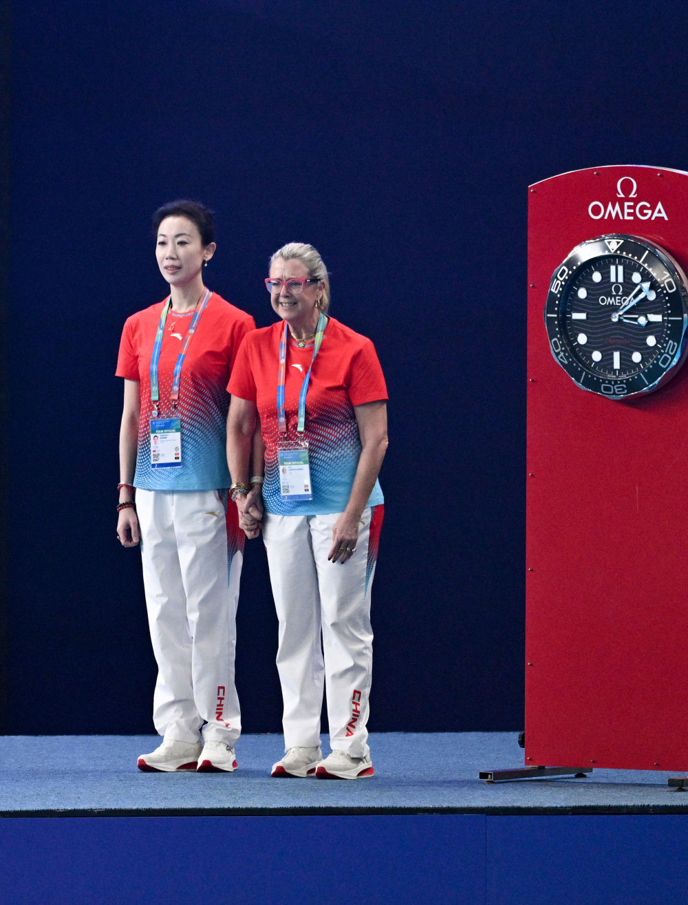 “美人鱼”不惧伤病 中国花游队期待巴黎 “美人鱼”不惧伤病 中国花游队期待巴黎