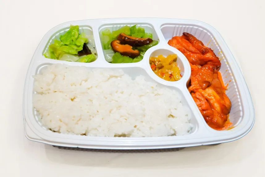 高铁盒饭上新！