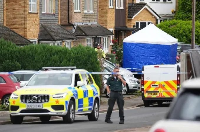 BBC评论员妻女遭弩射杀震惊英国！多位名人发声