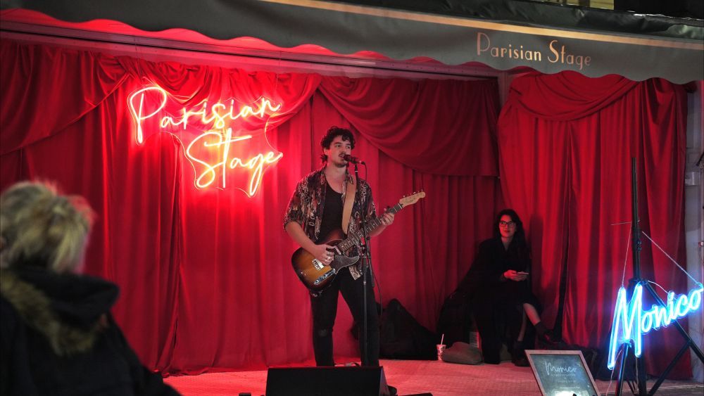 在悉尼海港感受法国风情