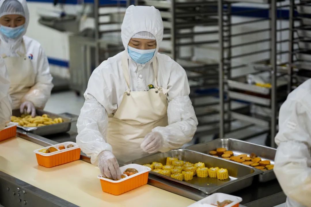 高铁盒饭上新！