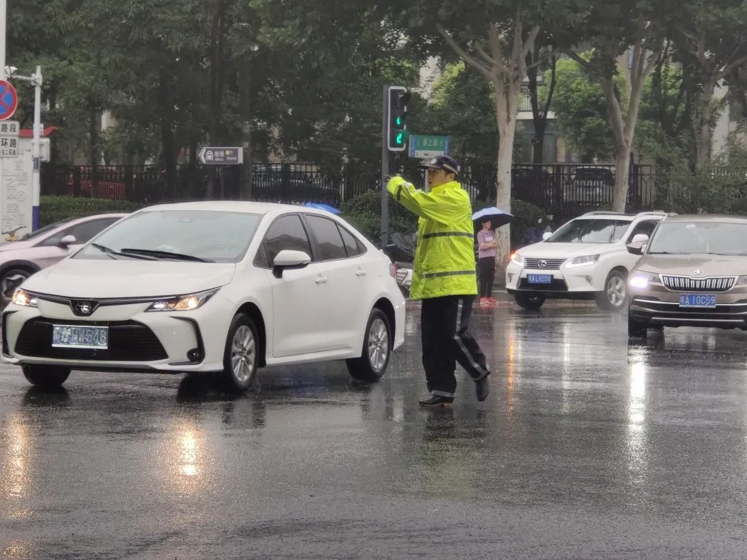 合肥继续发布暴雨蓝色预警！周日前降雨仍将持续！