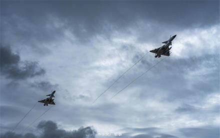 空军战机飞行训练酷炫大片