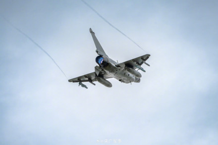 空军战机飞行训练酷炫大片