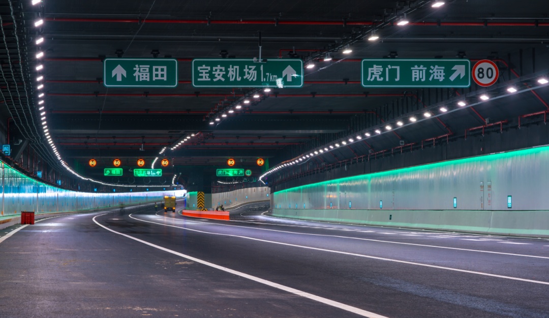 深中通道海底隧道“最美天幕”已全部关闭？最新回应