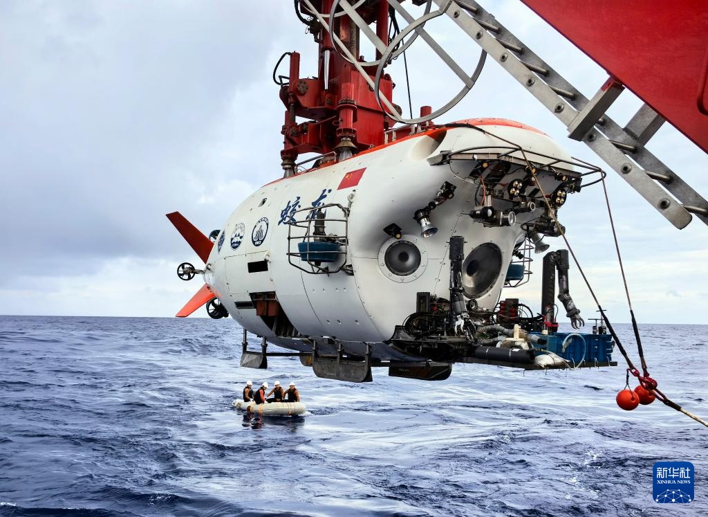 新华全媒+|“大西洋底来的人”：揭秘中国大洋83航次