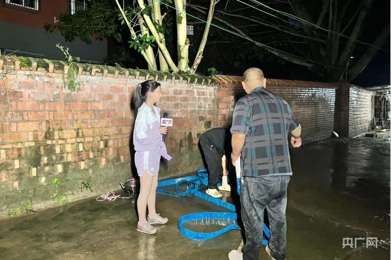 12区县大暴雨!29条河流超警!重庆发布洪水预警→ 12区县大暴雨!29条河流超警!重庆发布洪水预警→